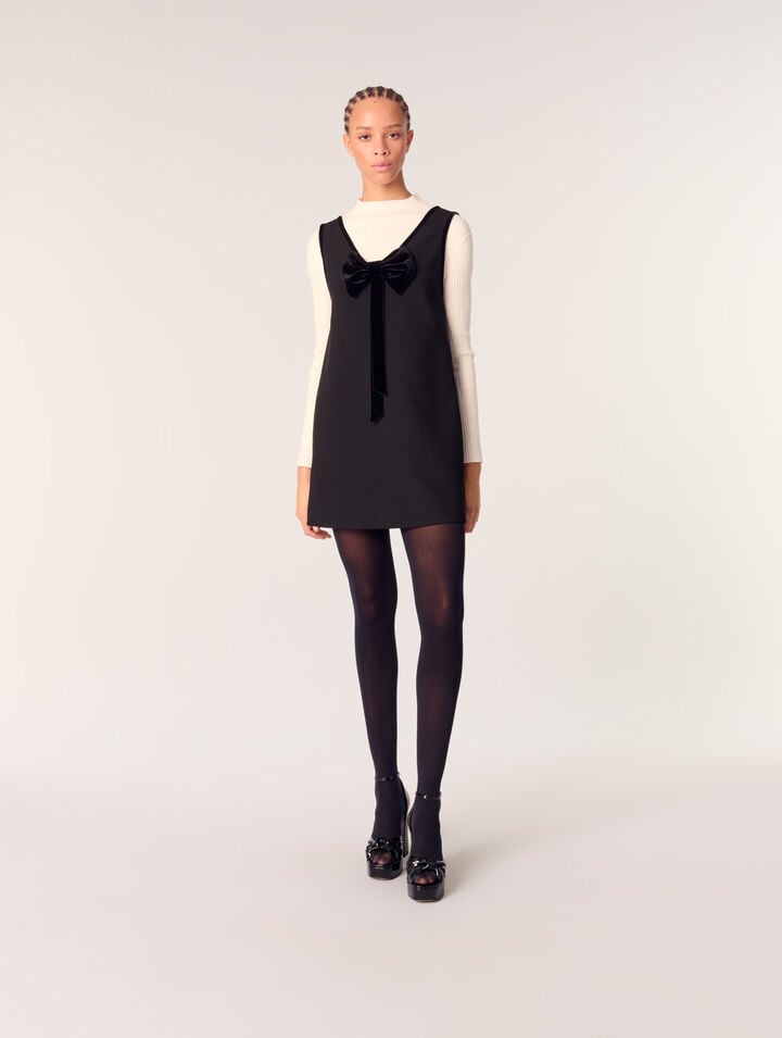 Pinafore dress with velvet collar