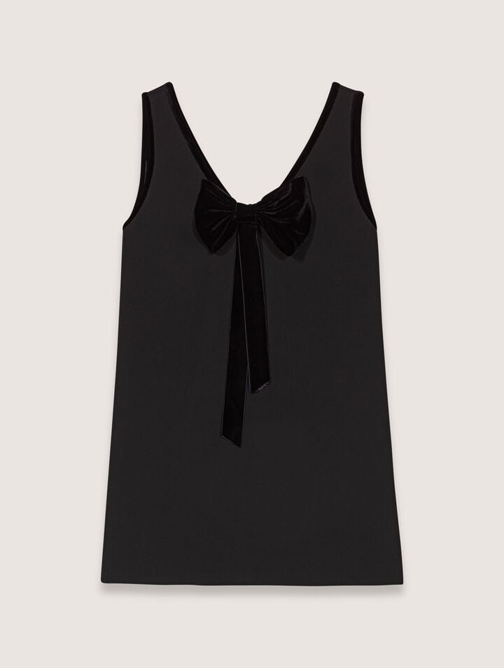 Pinafore dress with velvet collar